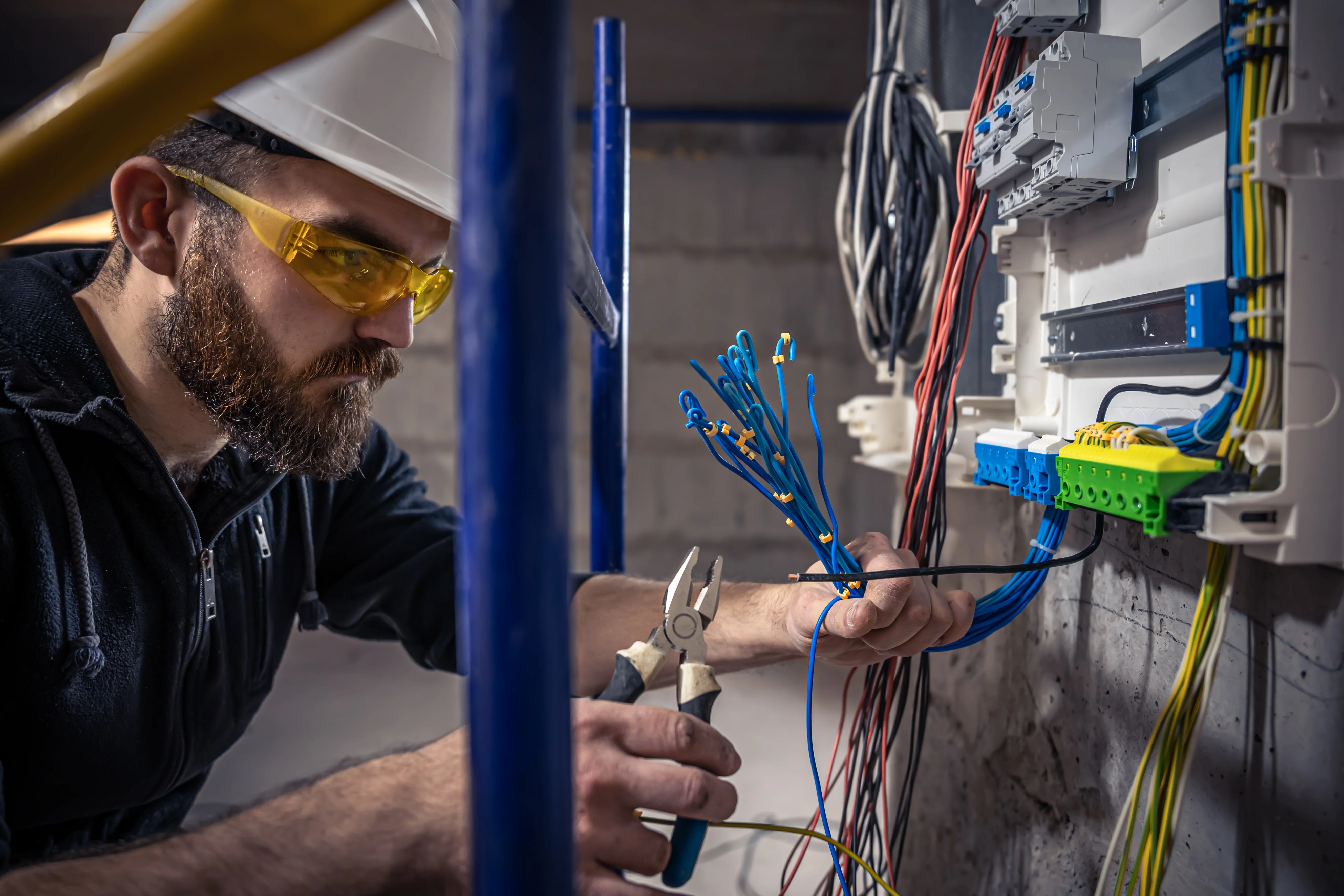 Kayseri'de Elektrik Tesisatı Kurulumu ve Yenileme: Güvenli ve Modern Çözümler
